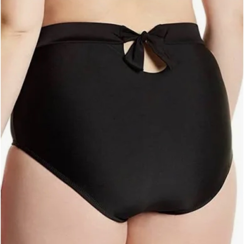 Raisins Hi Waist Bikini Bottom size M